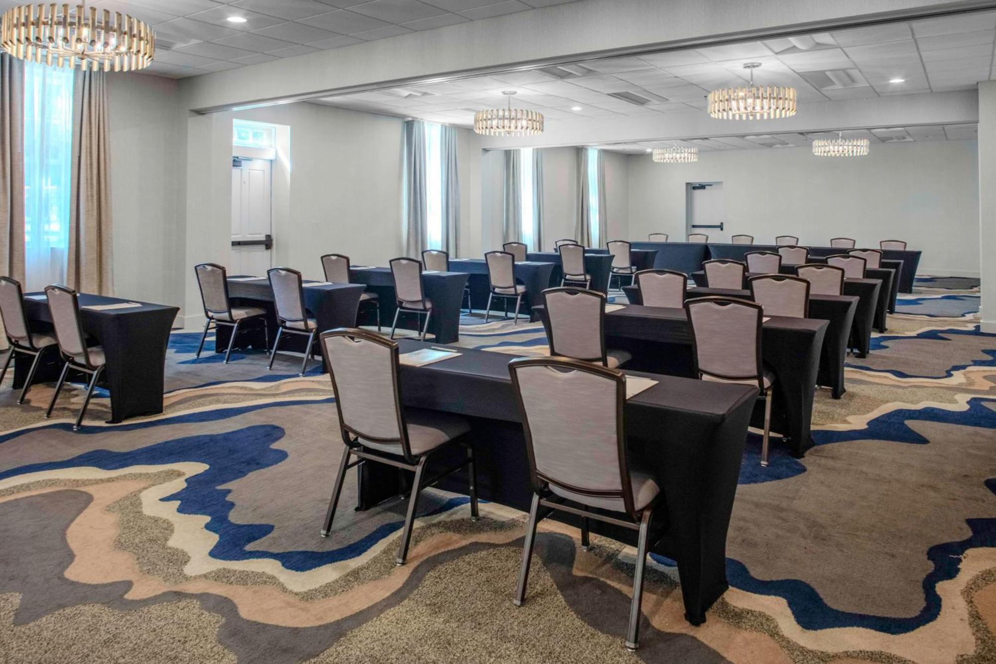 Hilton Garden Inn Freeport Downtown Eksteriør billede