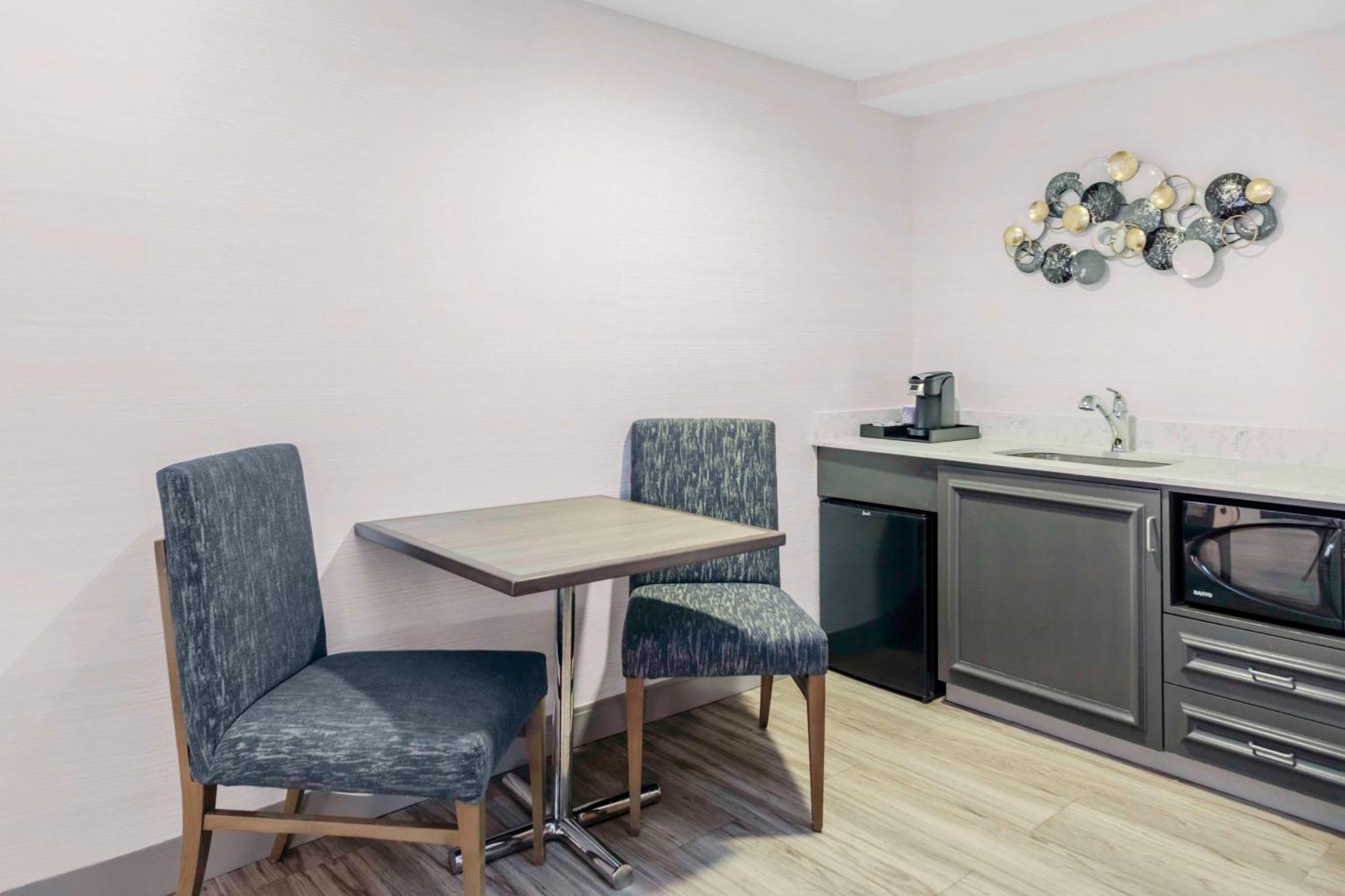 Hilton Garden Inn Freeport Downtown Eksteriør billede